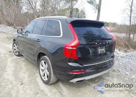 2021 Volvo Xc90 T5 Momentum 7 Passenger z USA, uszkodzony, nr VIN YV4102CK0M1759242